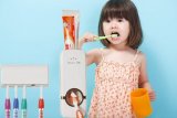 Dụng cụ nhả kem đánh răng tự động Touch Me