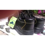 Giầy bảo hộ mũi săt size 40