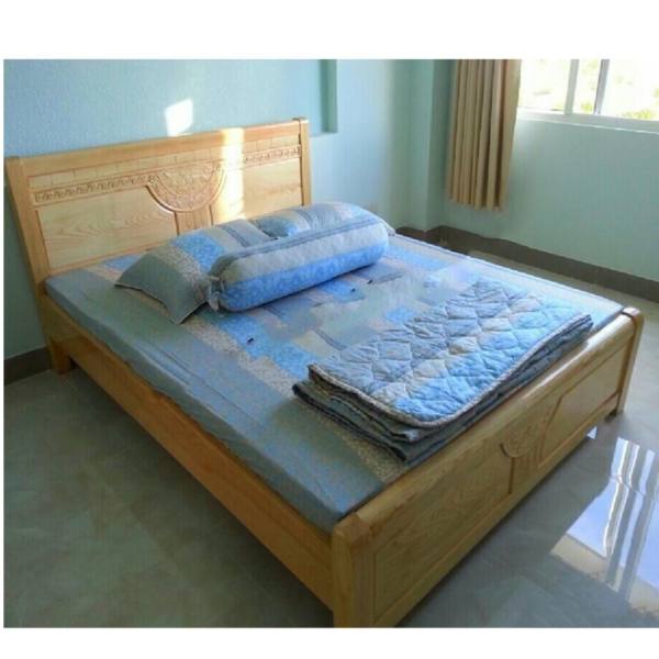 Giường gỗ sồi Nga kiểu hoa hồng 1.8m x 2m