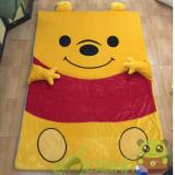 Nệm mỏng gấu pooh cao su nhân tạo êm 1,4 x 2 m (vàng)