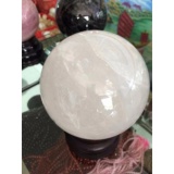 [HCM]QUẢ CẦU ĐÁ THẠCH ANH TRẮNG 12phân( TẶNG KÈM CHÂN ĐẾ )