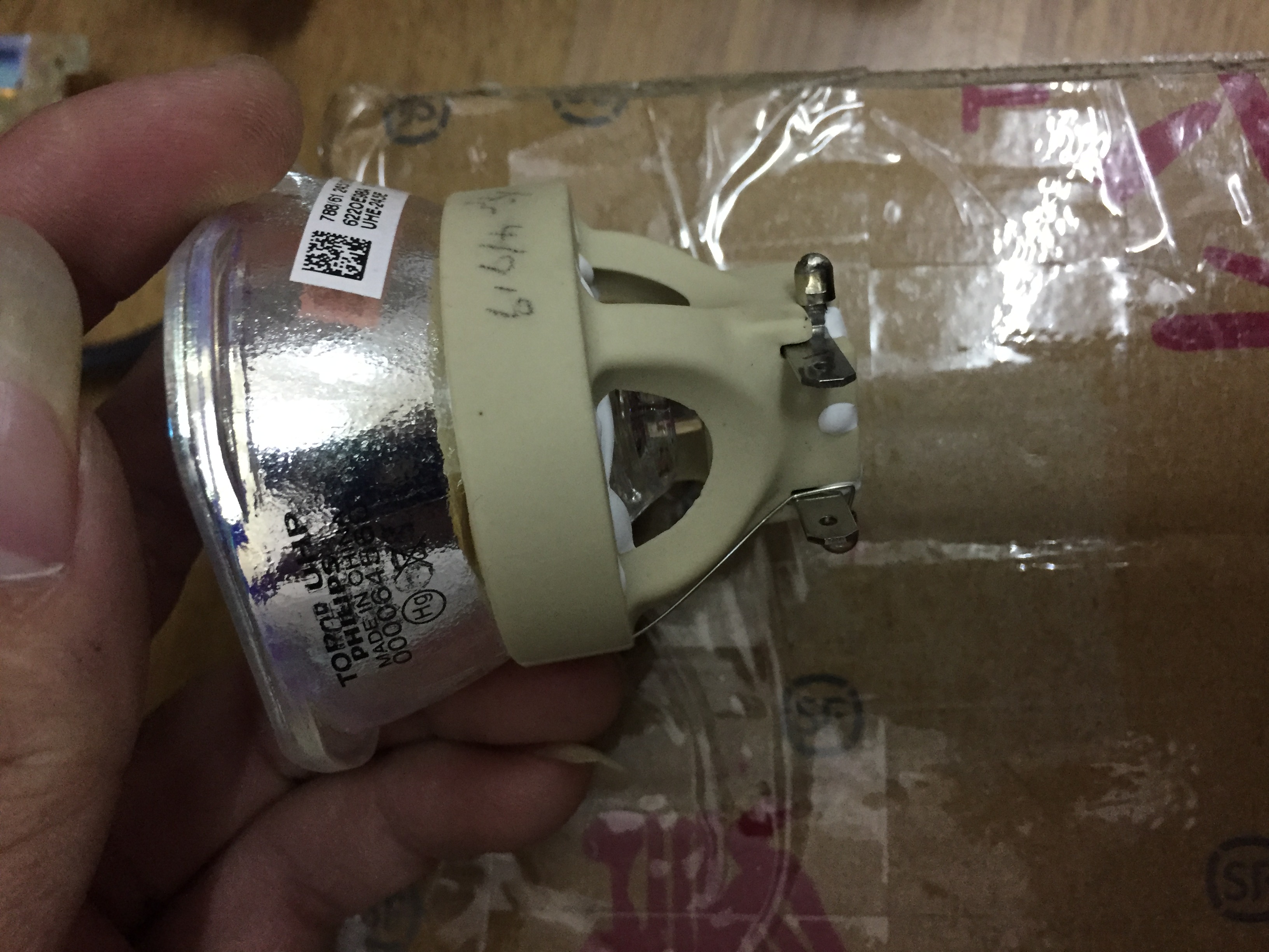Bóng đèn máy chiếu epson ELPLP74
