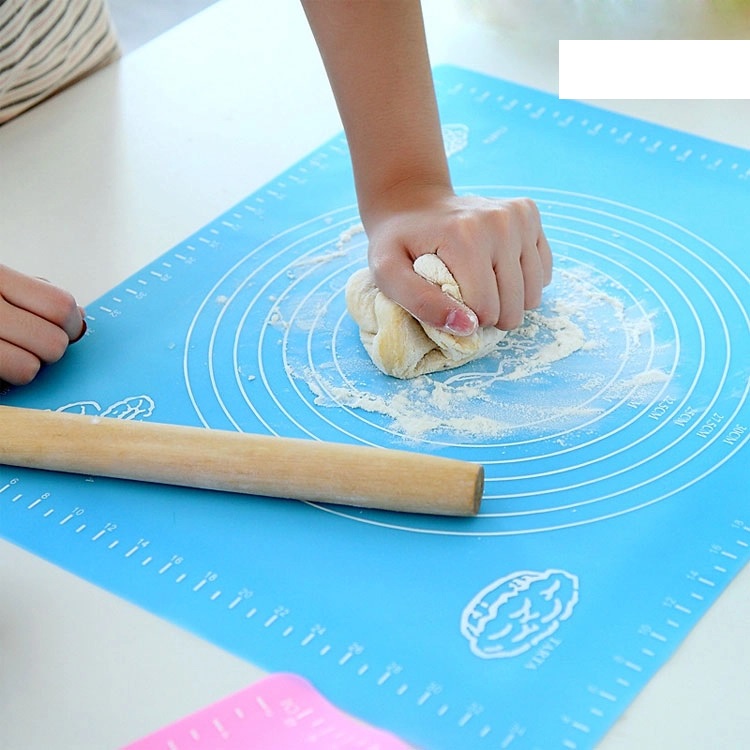 Tấm lót silicone nhồi bột bánh size 50*40cm (màu ngẫu nhiên)