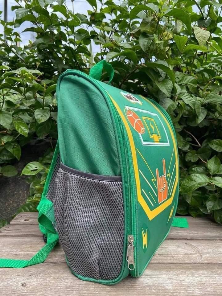 Balo chống gù cho bé quà của Milo
