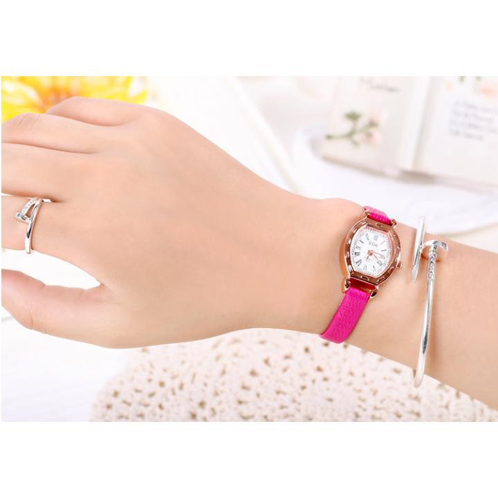 Đồng hồ nữ thấy là thích mặt vuông bầu xinh xinh