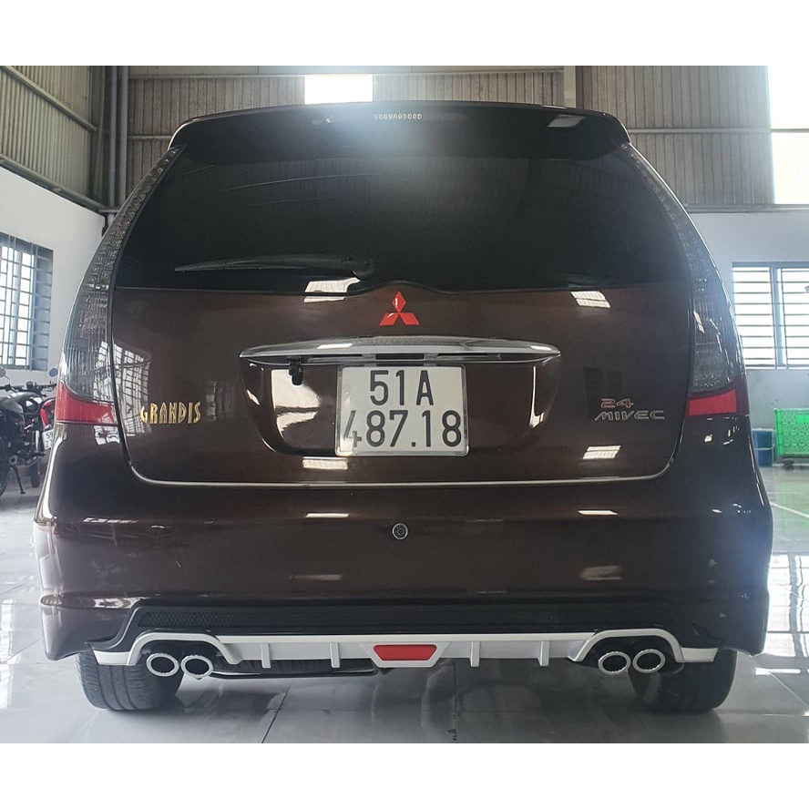 Lippo, cản sau Grandis 4 pô tròn