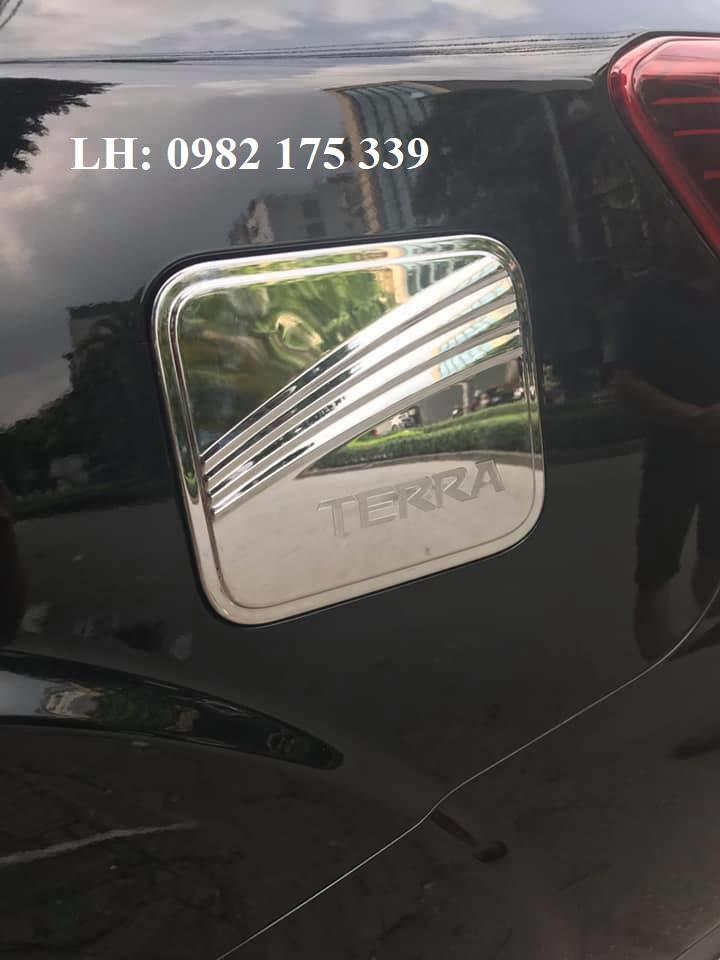 Ốp nắp xăng NISSAN TERRA 2018-2019