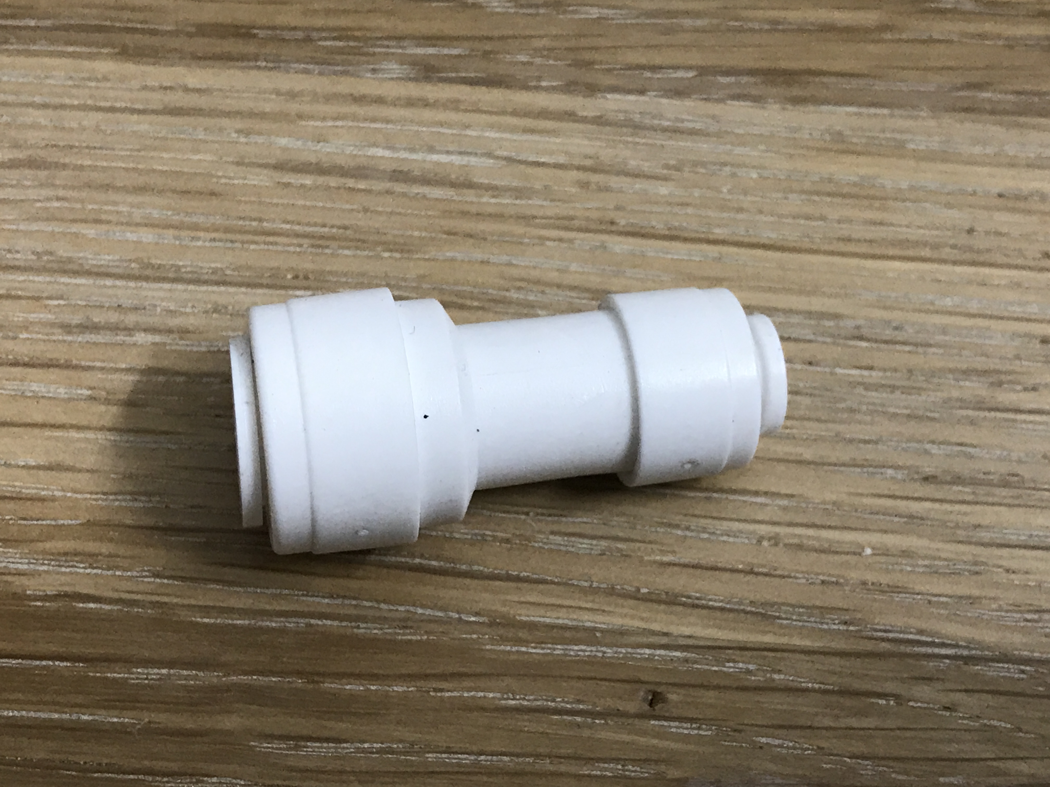Nối chuyển phi 10mm sang phi 6mm