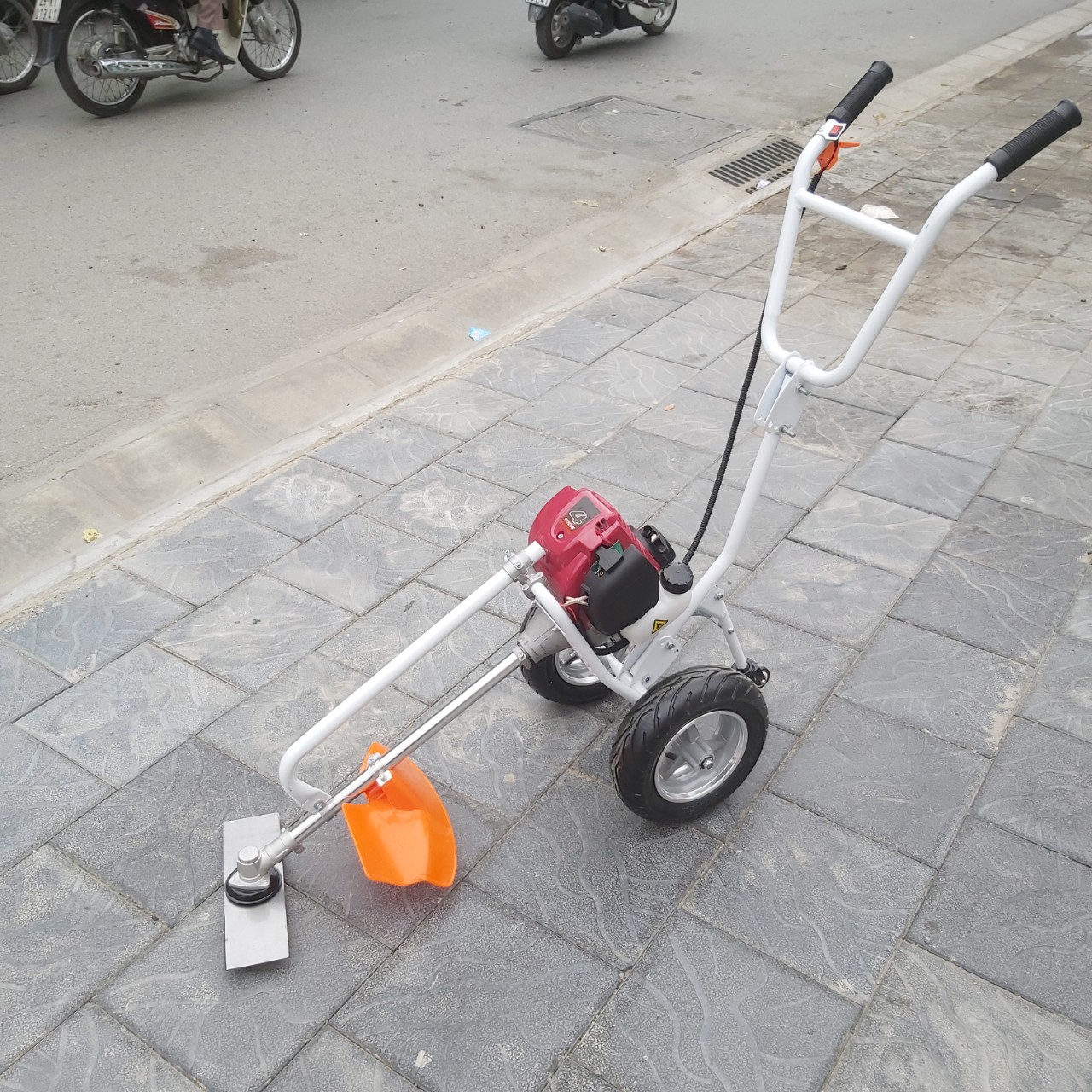 [Trả góp 0%] Máy cắt cỏ honda đẩy tay 4 thì chạy xăng