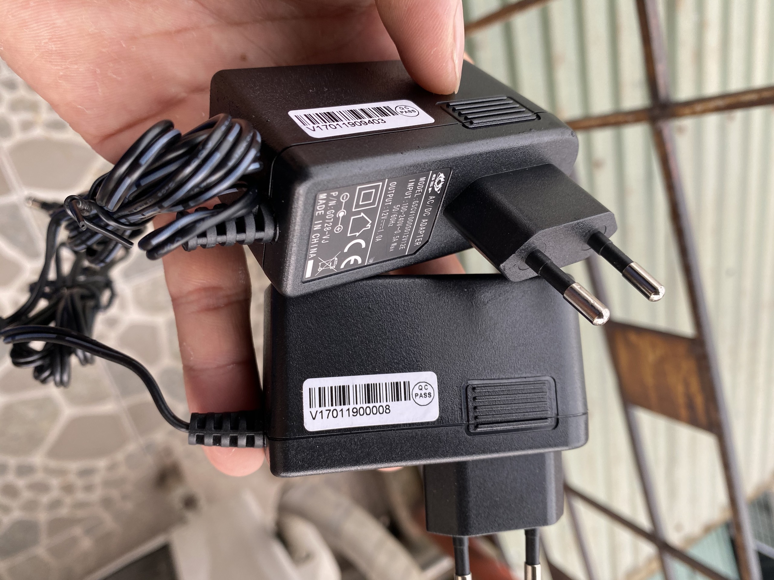 Adapter nguồn 12V 1A chính hãng của FPT