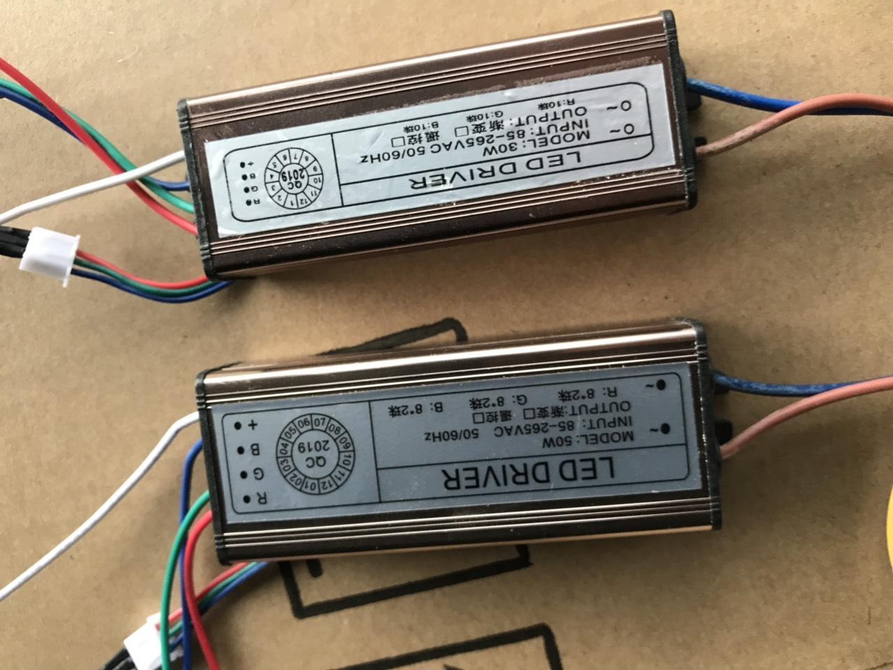 Bộ linh kiện lắp ráp cho đèn pha LED đổi màu 30w, 50w