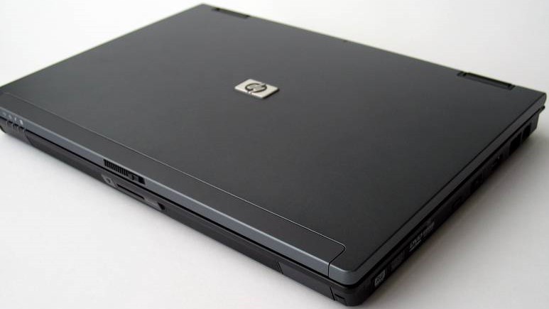 Hp 6910p core 2 duo ram 4gb hdd 160gb 15.4inch