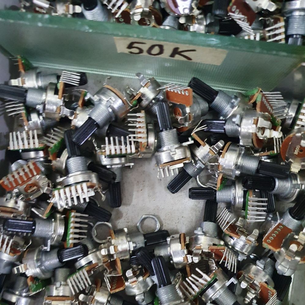 5 chiếc chiết áp 6 chân 1 hàng 50k