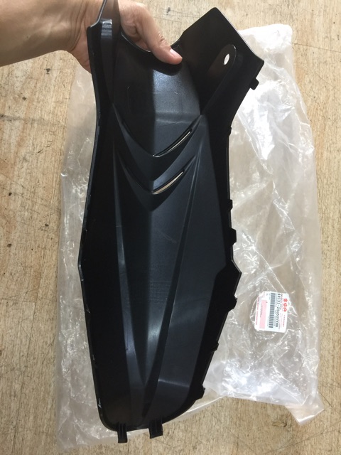 [HCM]ỐP LƯỜN GIỮA RAIDER SATRIA FU XĂNG CƠ