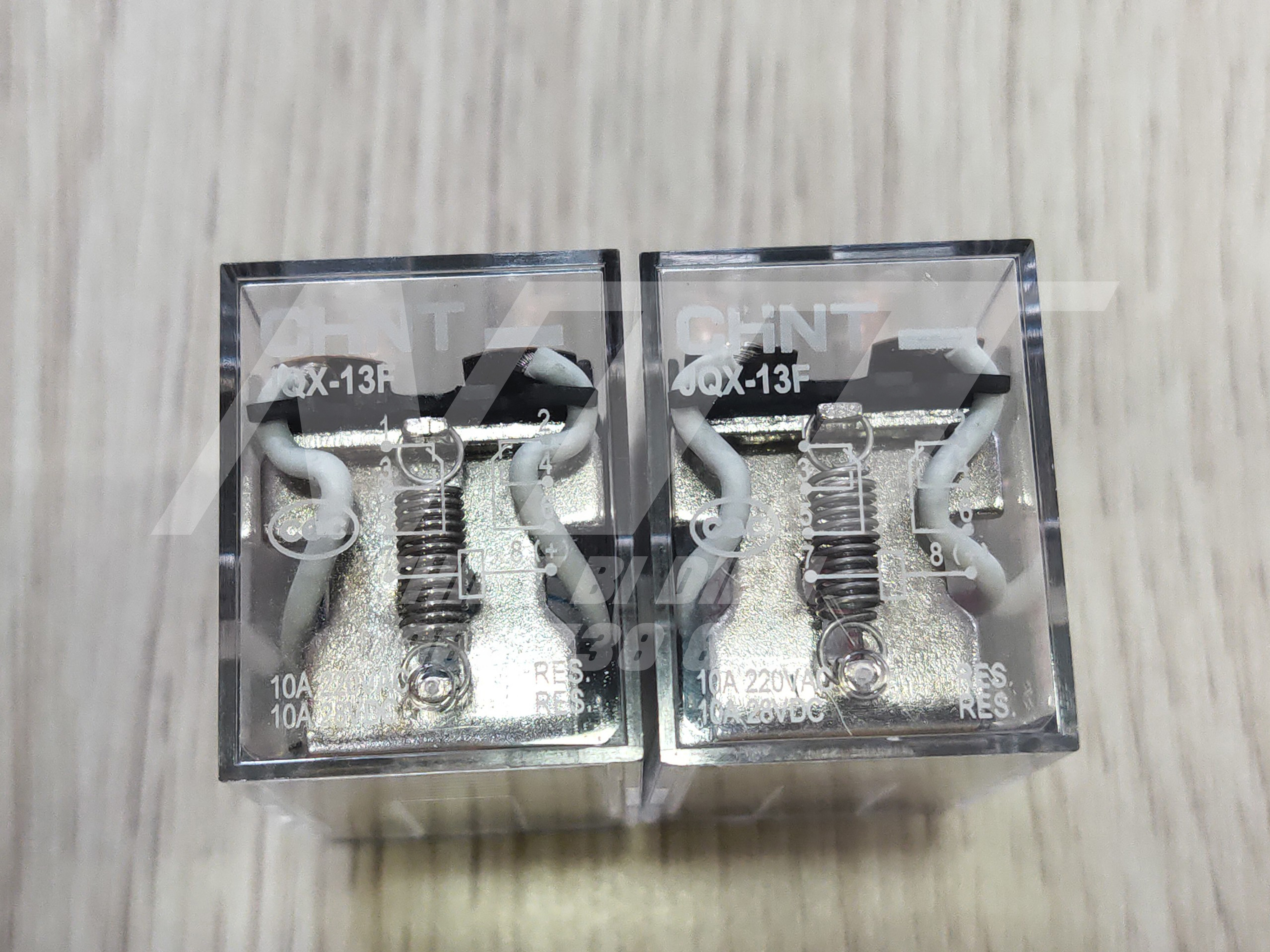 Relay kiếng 8 chân dẹp lớn JQX-13F/2 Chint