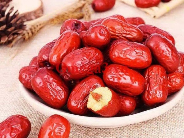 Táo đỏ chưng yến