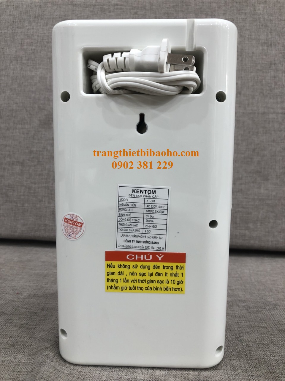Đèn pin sạc khẩn cấp Kentom KT-301 - hình thật