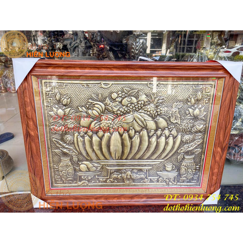 Tranh ngũ quả bằng đồng màu nâu giả cổ kích thước 50x70cm