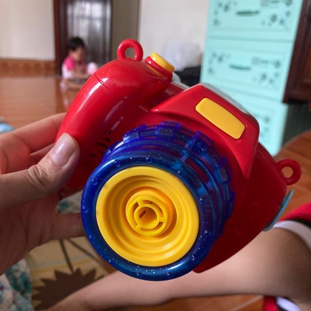 Máy ảnh phun bong bóng