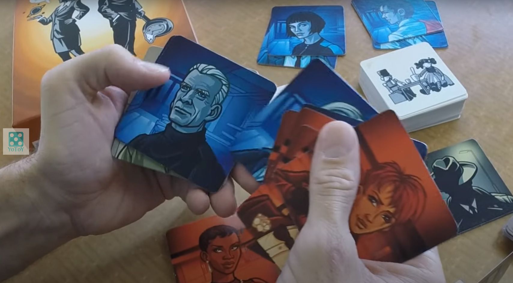 Codenames pictures boardgame – Trò chơi mật danh đoán hình ảnh