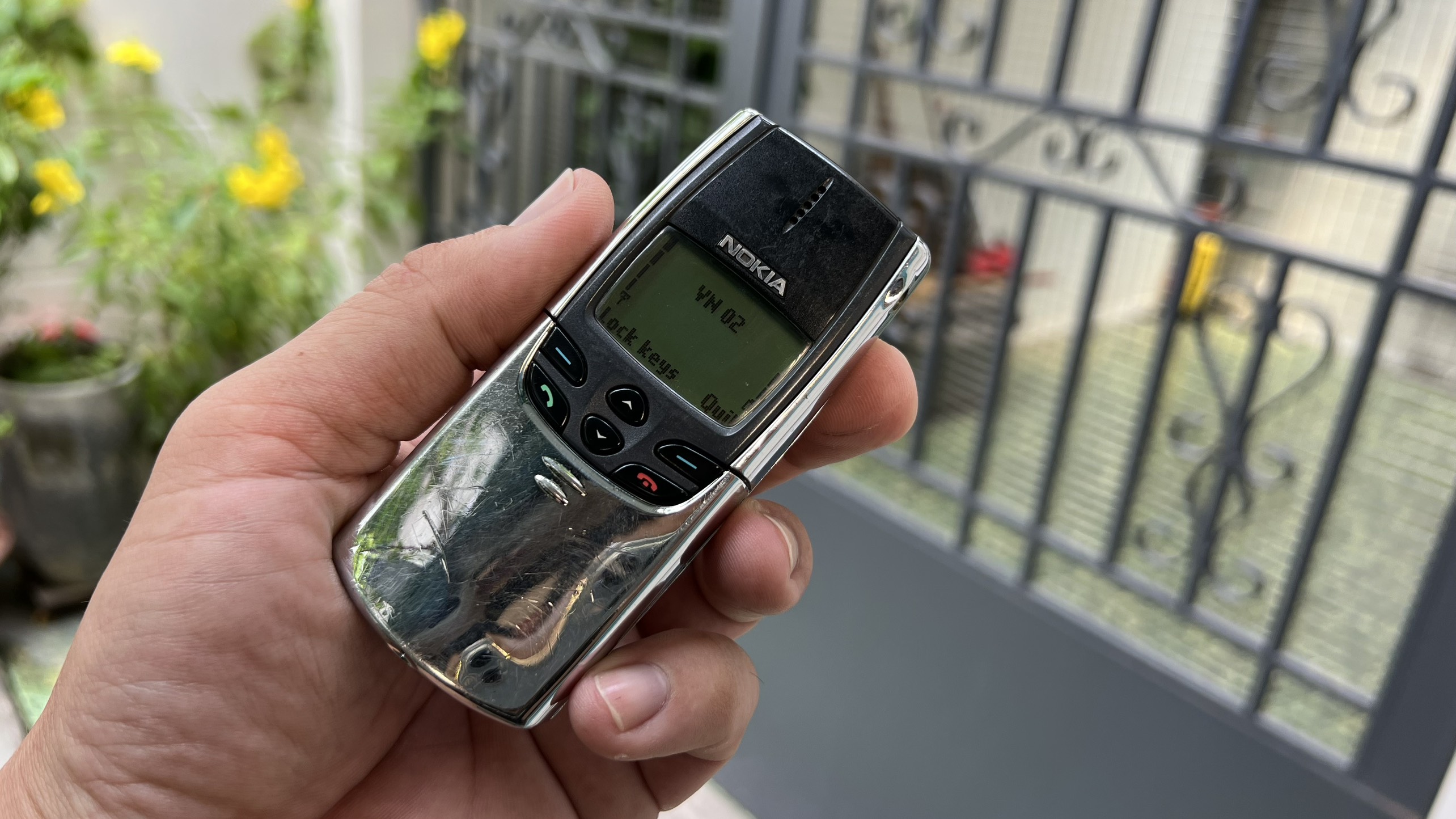 Lk Điện thoại Nokia 8810 chính hãng (1724)
