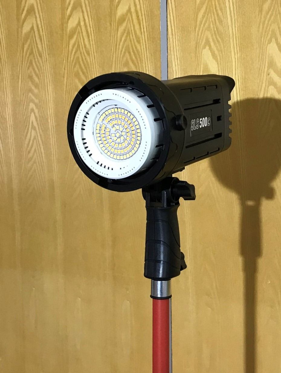 Thiết bị chiếu sáng studio ReFutuna SLS-500 & Q-Blue QB-300 300W