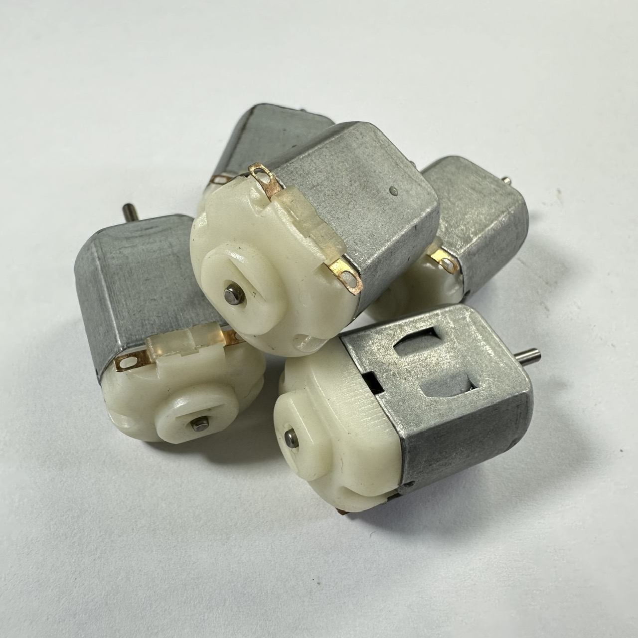 Động cơ (motor) nhỏ 3Vdc-6Vdc