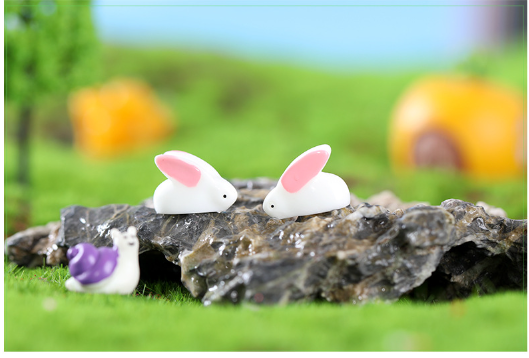 Thỏ mini trang trí sen đá, terrarium tiểu cảnh