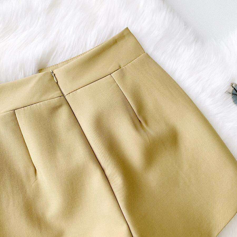 Quần short nữ lưng cao cạp lệch