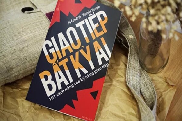 Giao Tiếp Bất Kỳ Ai (Tặng kèm bookmark)