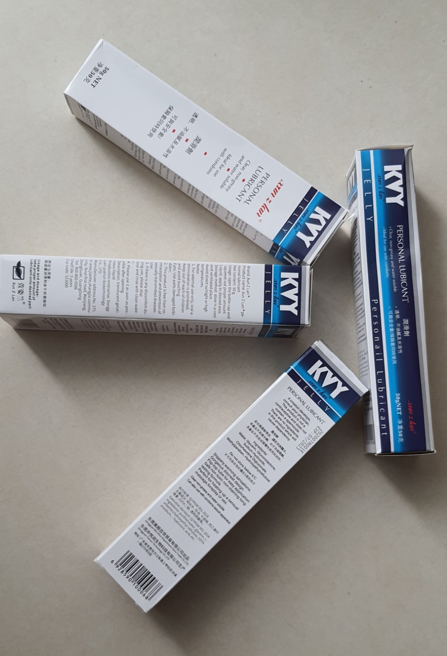 [HCM]Dầu bôi trơn cơ thể tạo độ ẩm KVY 50ml