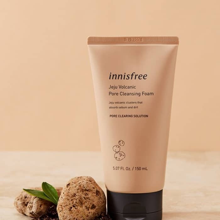 Sữa rửa mặt Innisfree tro núi lửa