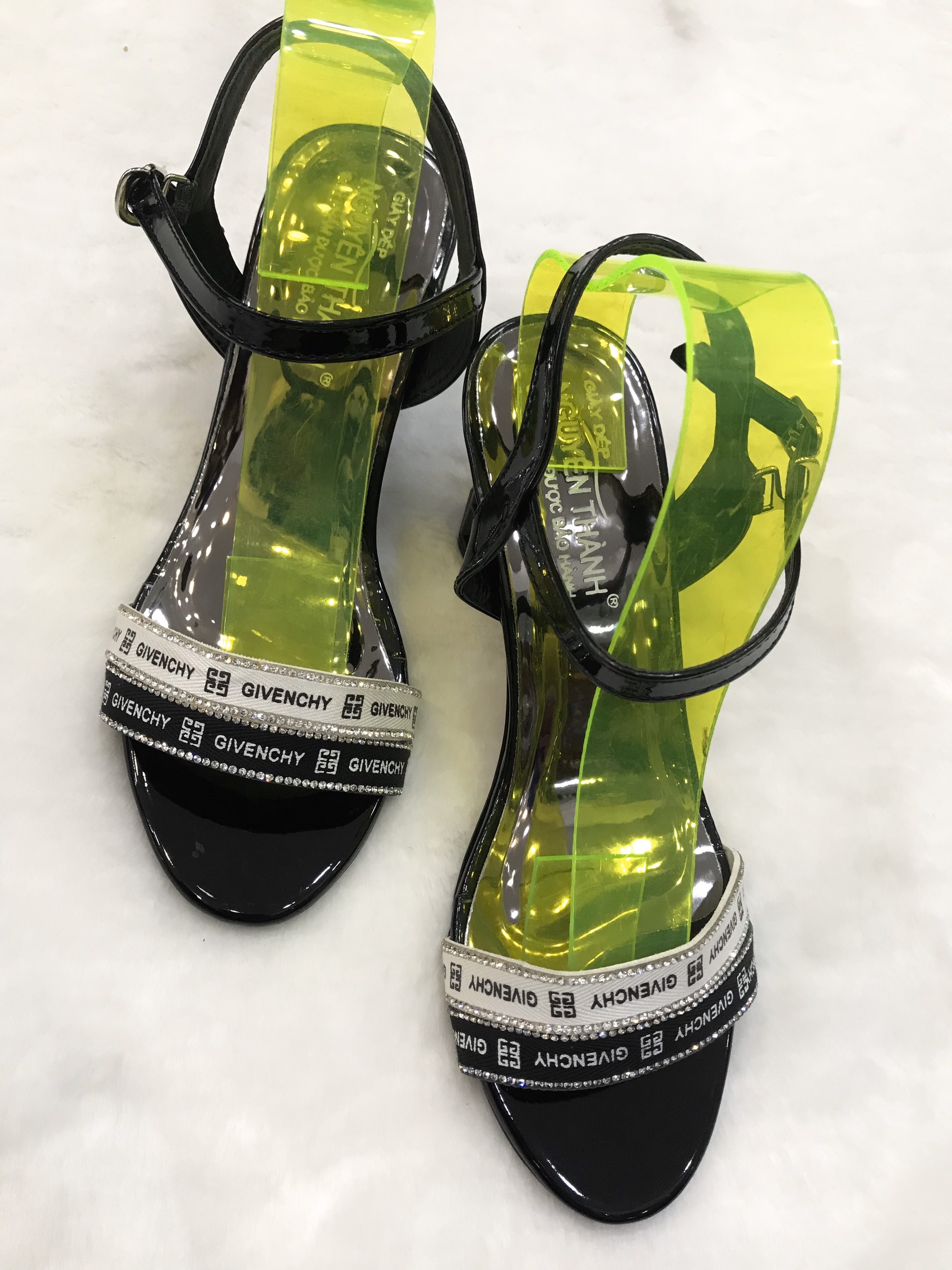 Sandal Bản Ngang Đơn Giản 7p