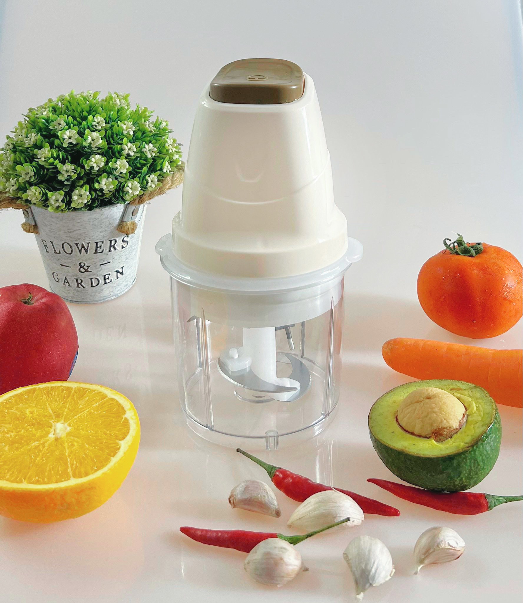 Máy Xay Thịt Mini Dung Tích 0.7L Công Suất 200W – Xay Cháo Cho Bé, Gia Vị, Trái Cây – OSAKA MC-101