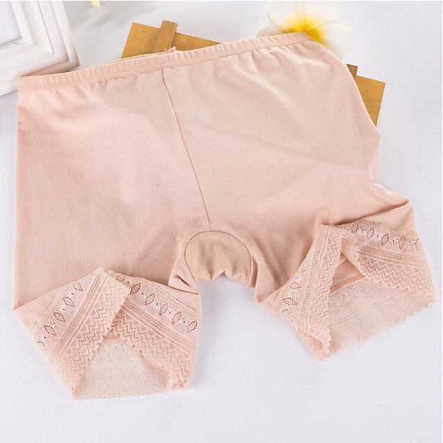 Quần mặc trong váy cotton pha ren