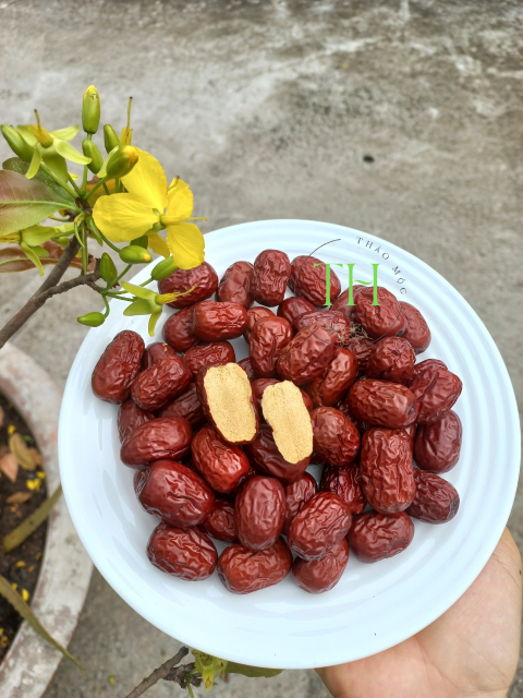 Táo Đỏ Tân Cương loại 1 cao cấp, ngọt, dày thịt, gói 500g, size trung chính hãng