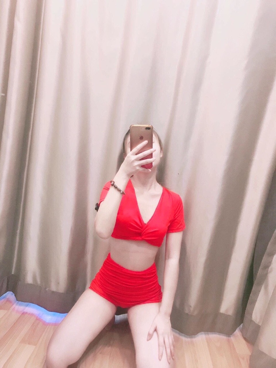 Bikini tay con xoắn nhún đỏ tươi