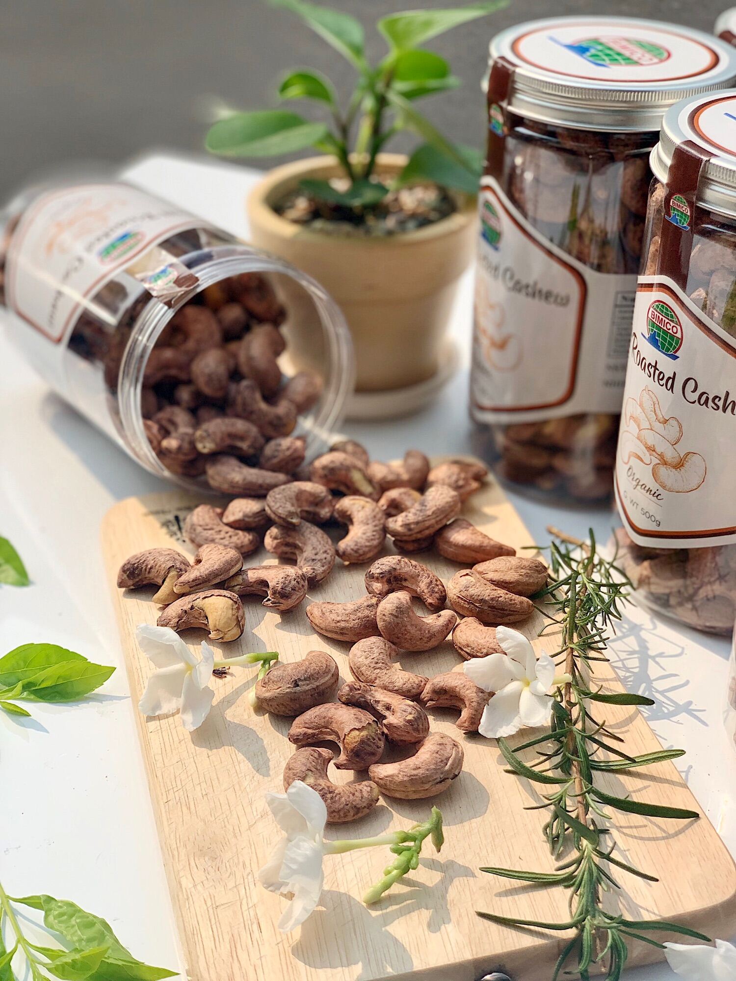 Hạt Điều Rang Muối Có Vỏ Lụa 500Gr - Freeship Max - Bimico