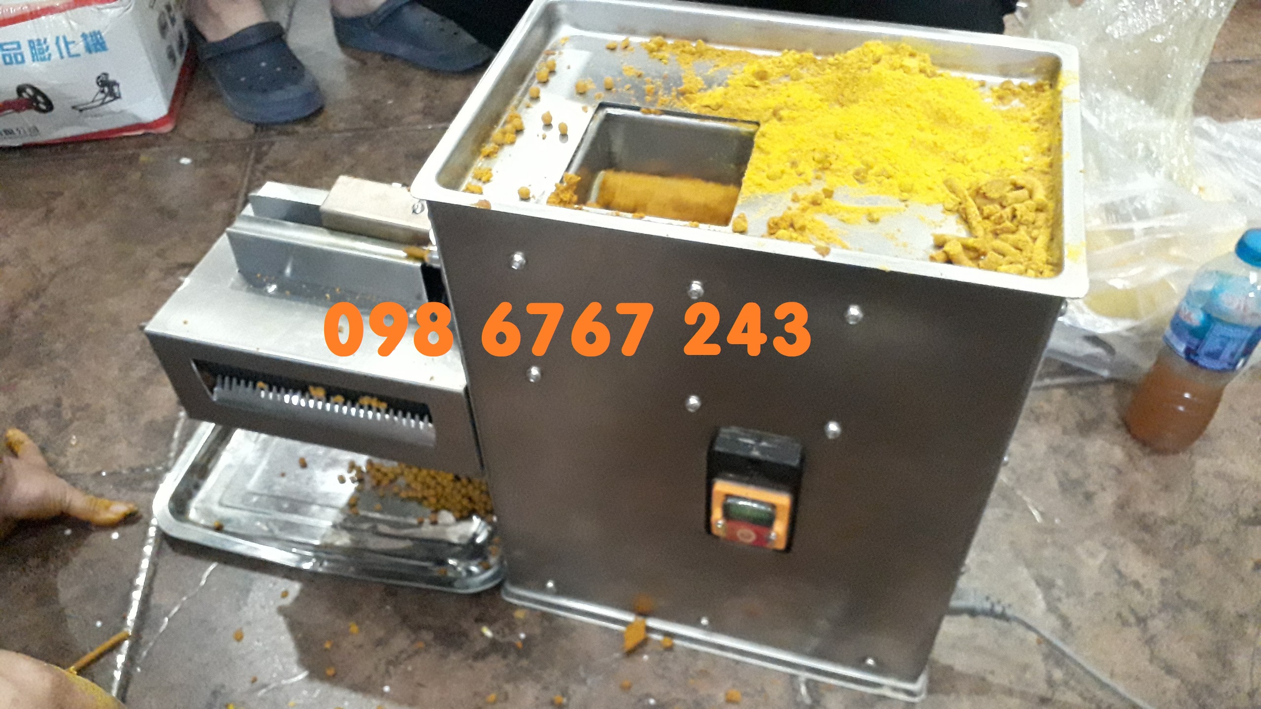 Máy làm viên nghệ viên tam thất tự động YDQ1