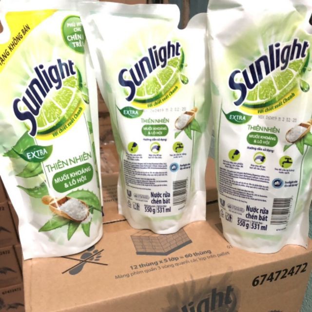 2 bịch nước rửa chén dĩa Sunlight 550g.