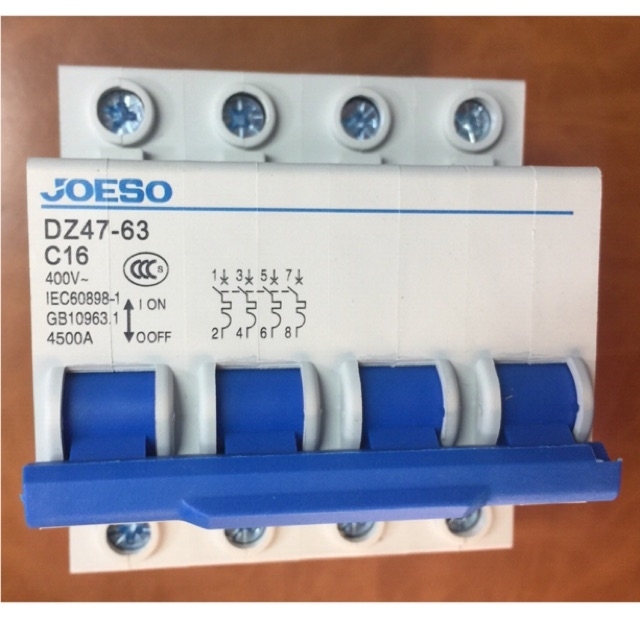 Aptomat D247 - 63 4 pha 600A