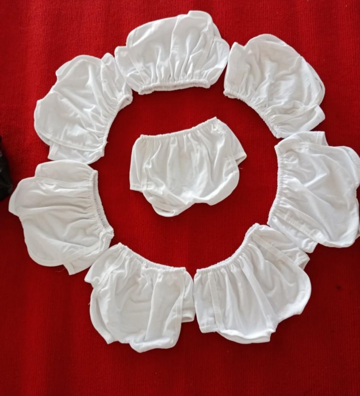 SET 10 QUẦN ĐÙI TRẮNG DÁNG QUẢ BÍ CHO BÉ