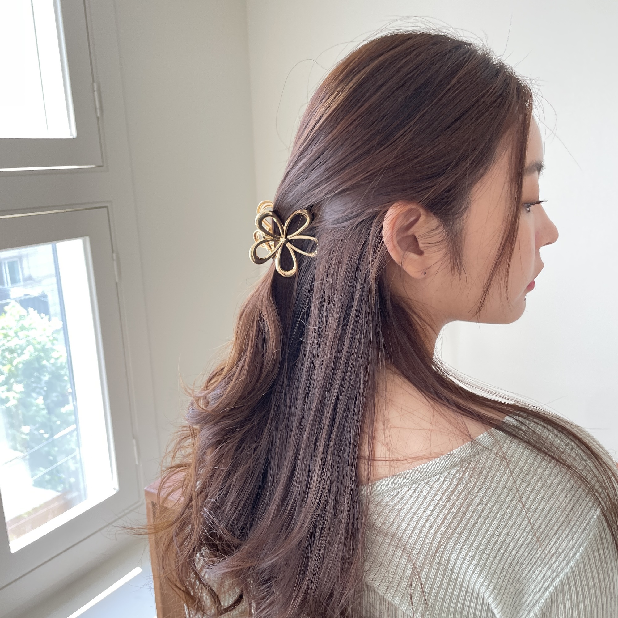 Kẹp tóc kim loại hình hoa dáng mãnh Modleaf Metal lilac pin Hàn Quốc