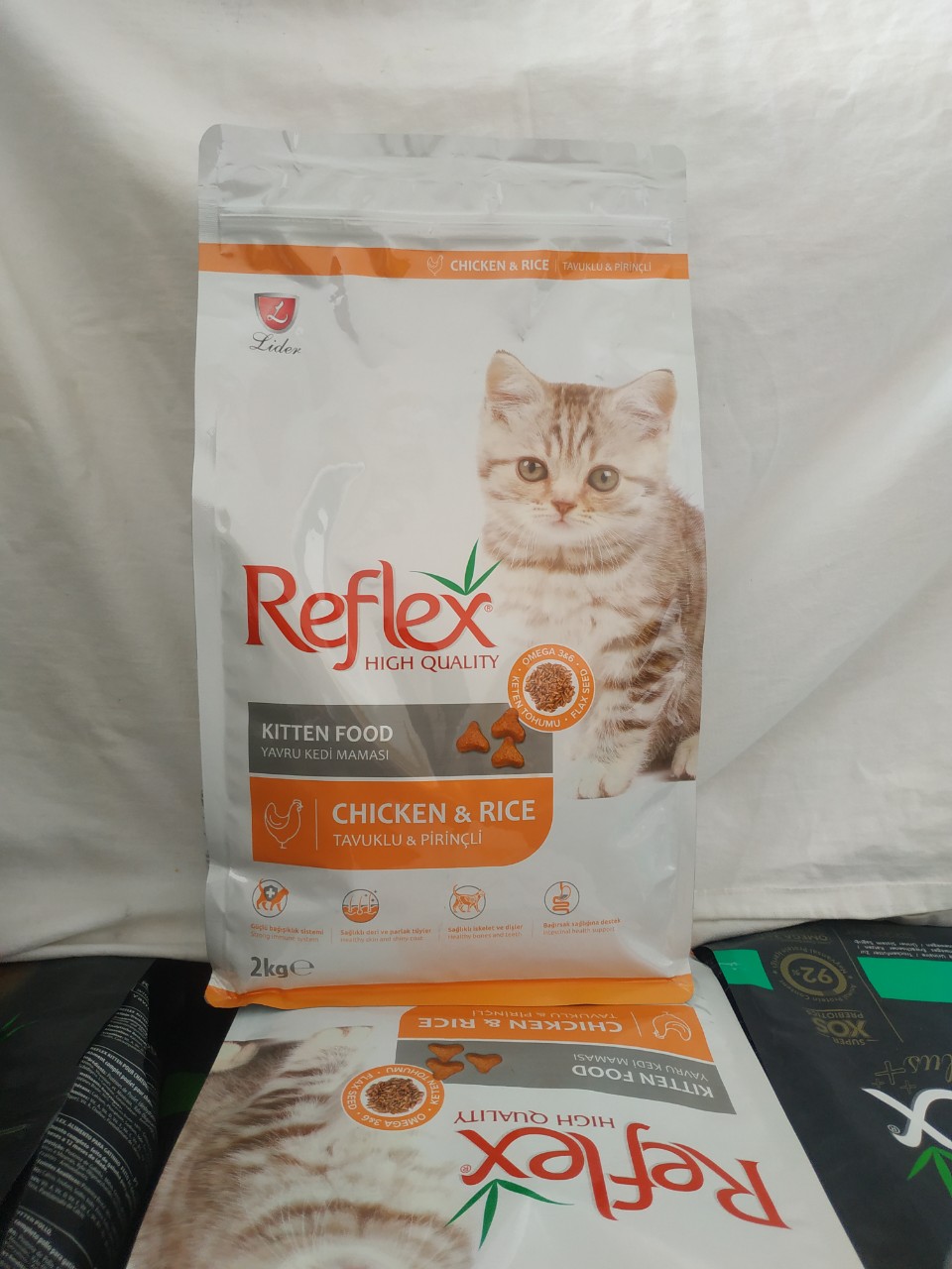 Thức ăn cho mèo con Reflex high quality with chicken & rice 2kg