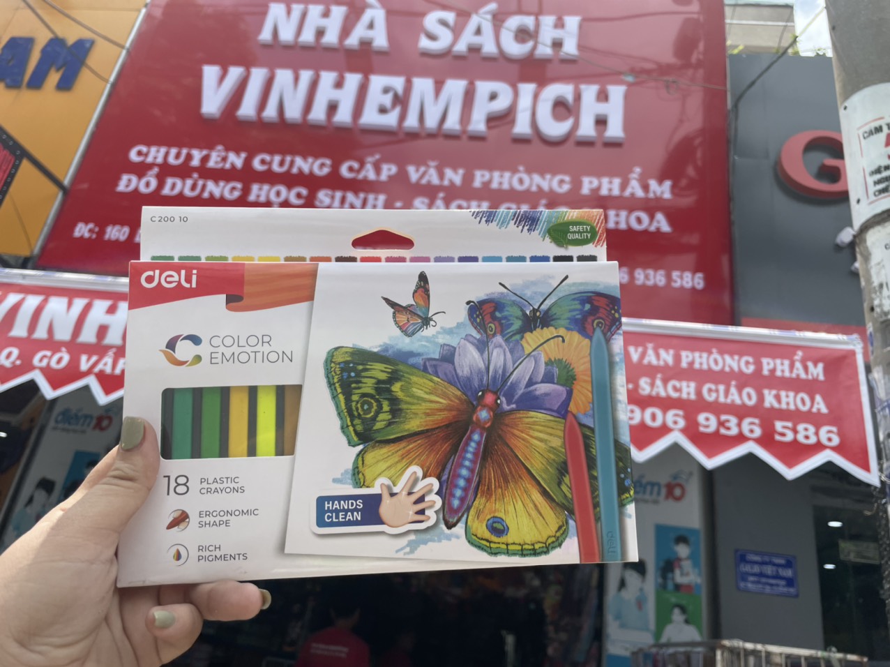 Bút Sáp Màu Deli hữa cơ C200 (Hộp 18 Màu)