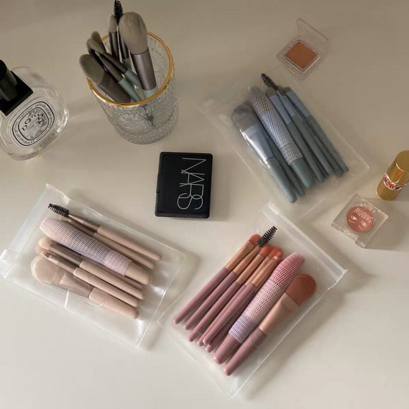 8 Piece Makeup Brush Set With Zip Bag