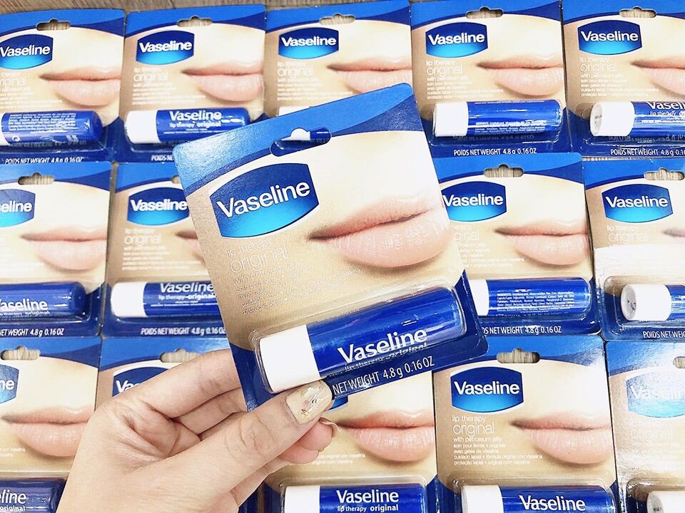 Son Dưỡng Môi Dạng Thỏi Vaseline Lip Therapy 4.8g