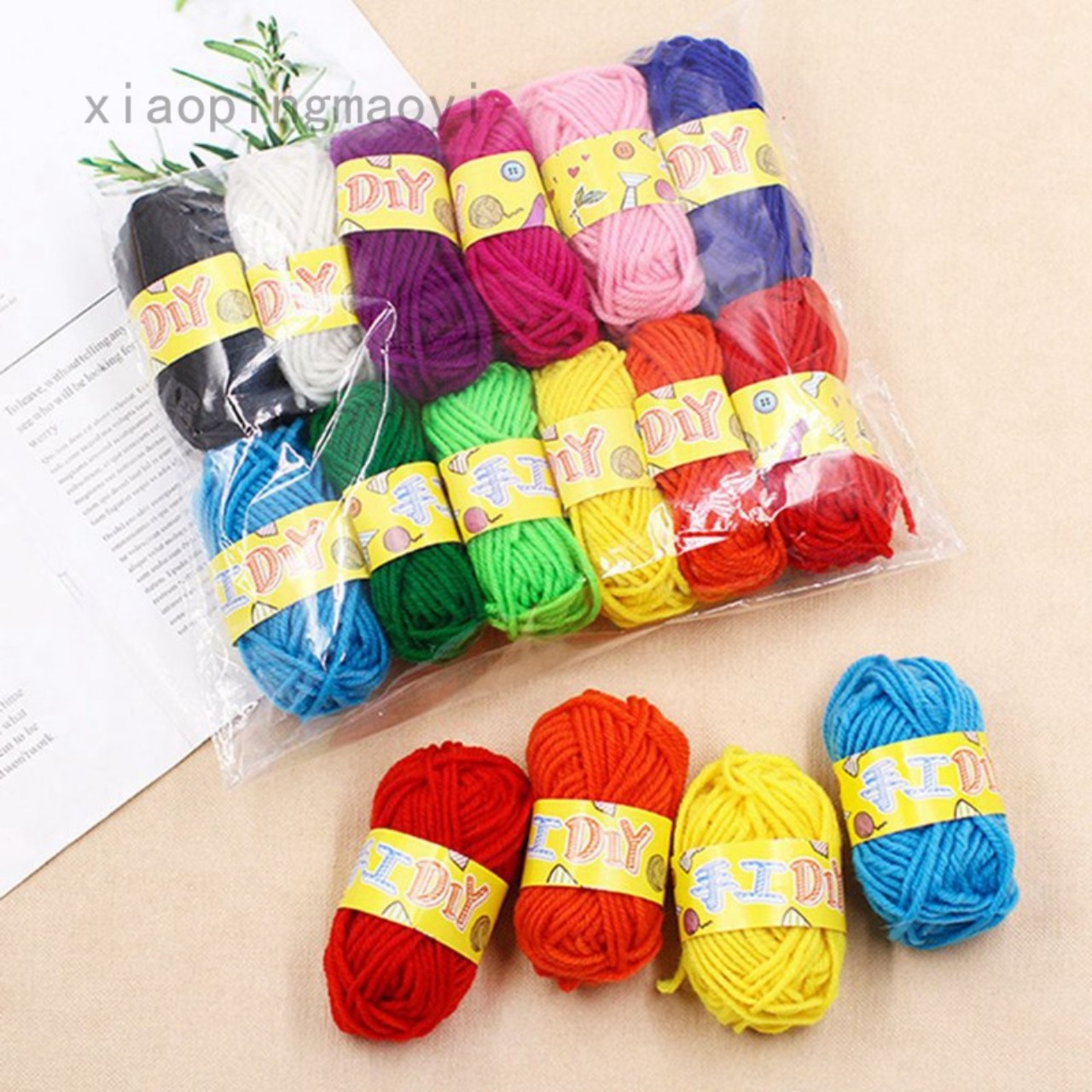 Len 12 cuộn các màu