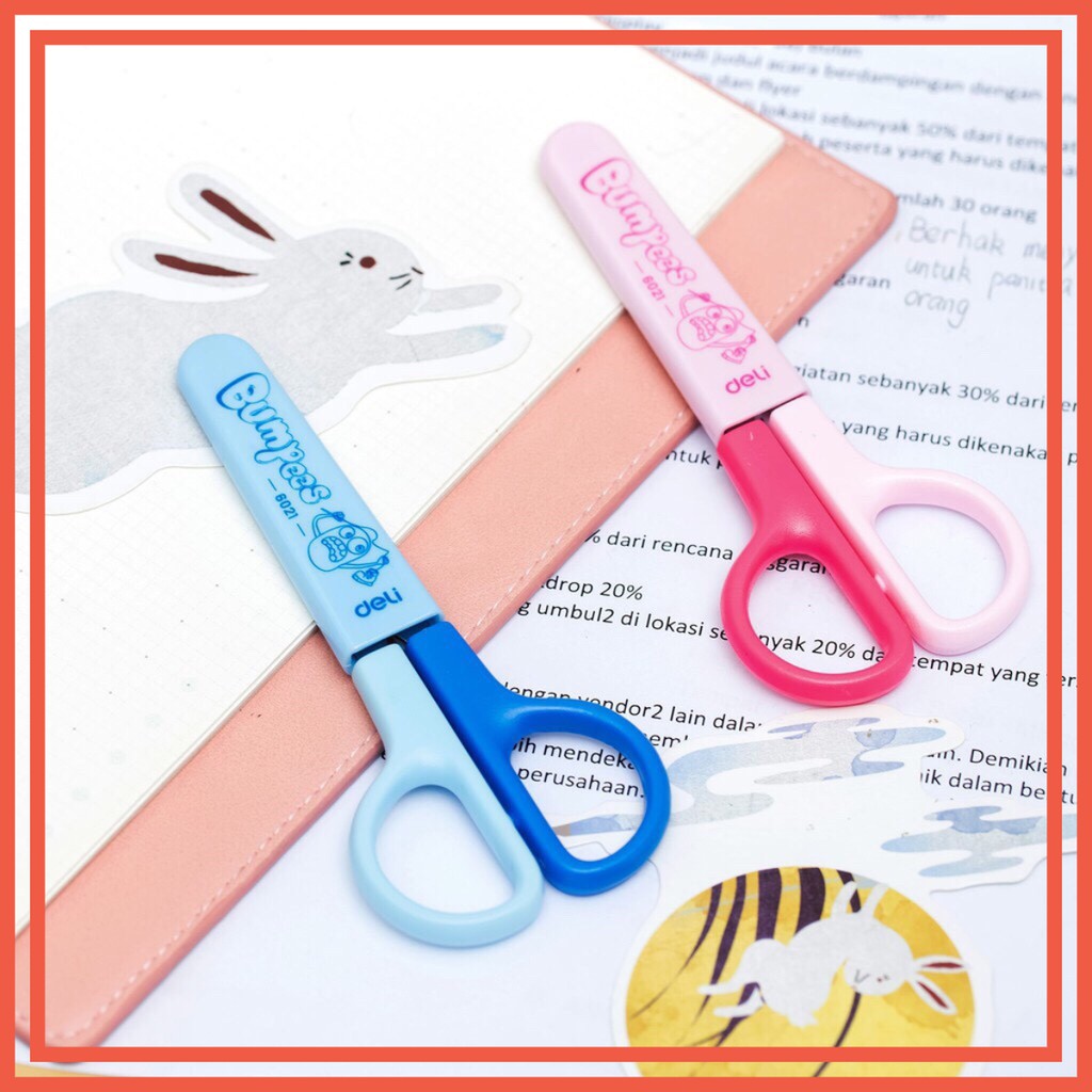 [HCM]2 cây Kéo học sinh DELI E6021-121mm-hai màu trắng xanhcó nắp đậyan toàn cho bé yêu