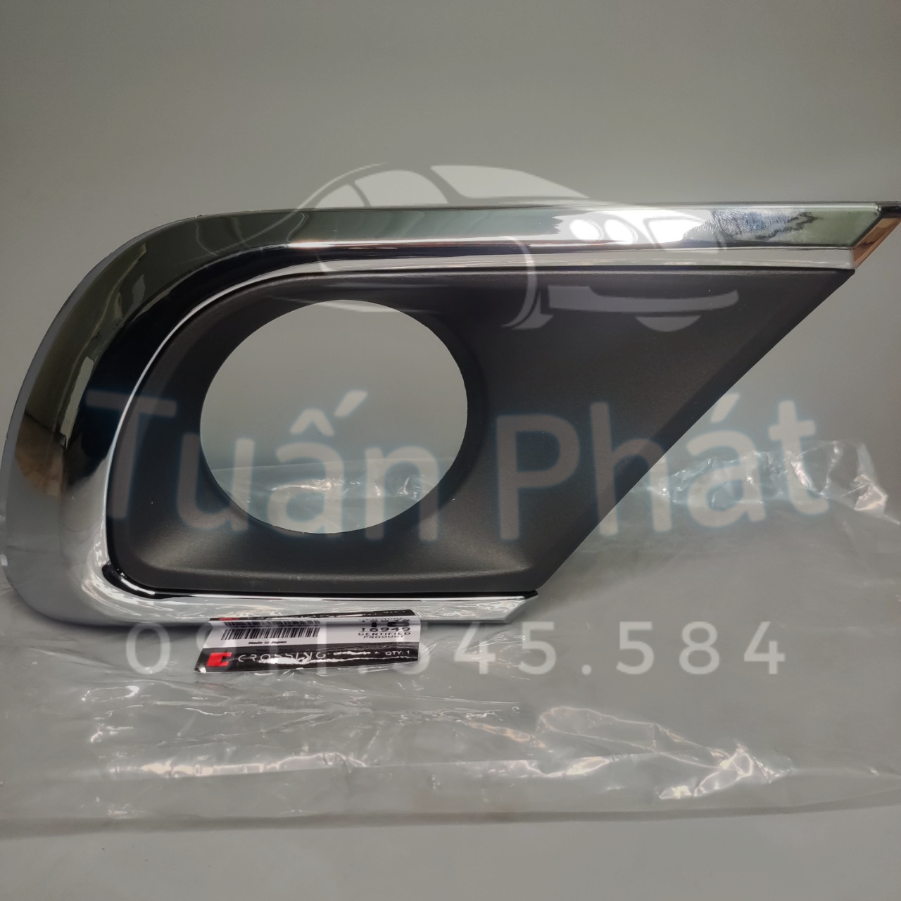 Ốp đèn gầm innova 2014-2016